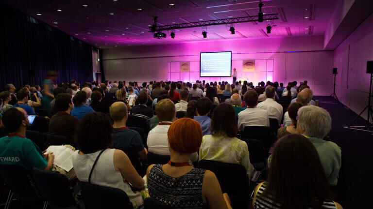 The mmc2017 will comprise six daily parallel sessions spanning almost all aspects of microscopy